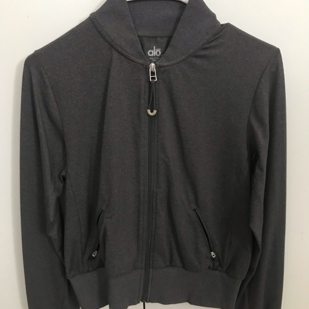 Alo yoga grey jacket
